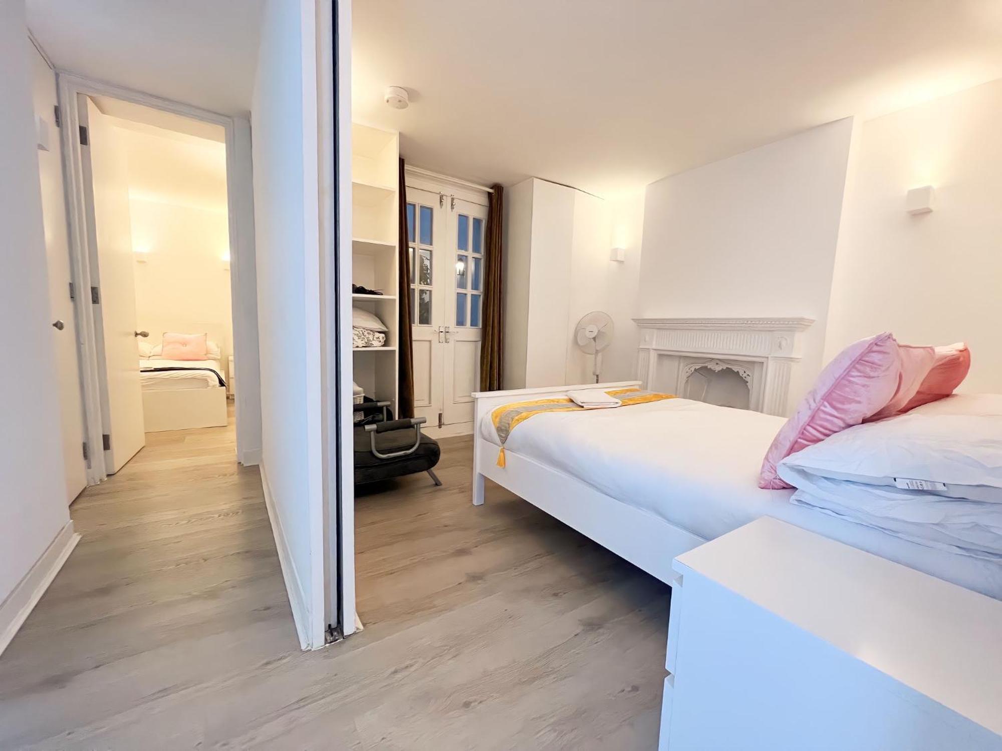 Hyde Park Apartment *